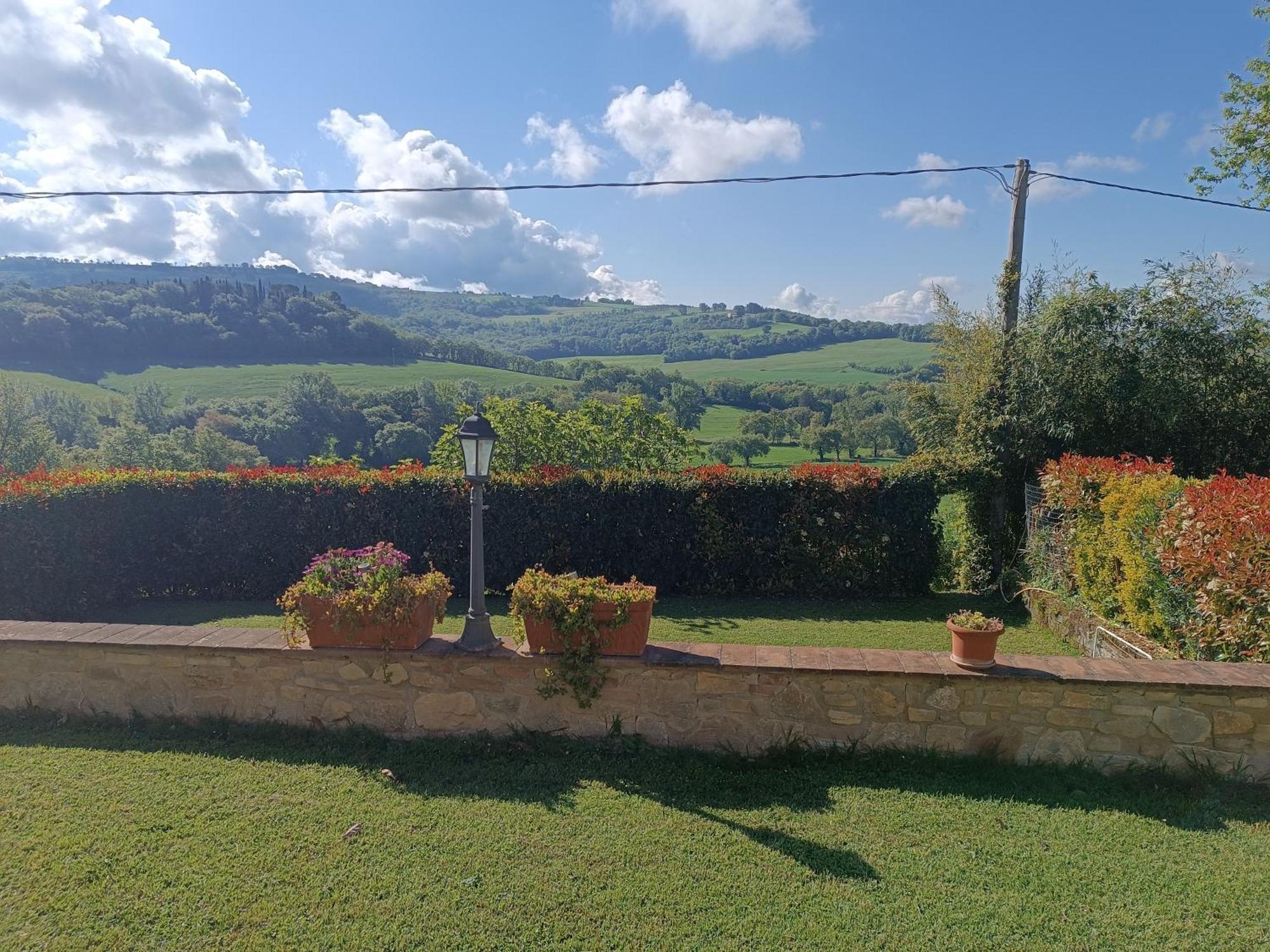 La Piccola Fattoria Villa โตดี ภายนอก รูปภาพ