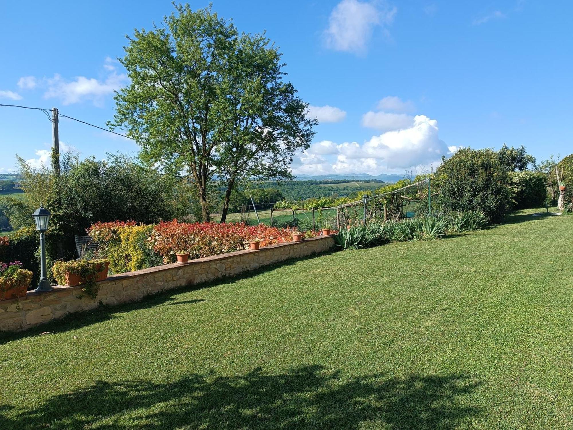 La Piccola Fattoria Villa โตดี ภายนอก รูปภาพ