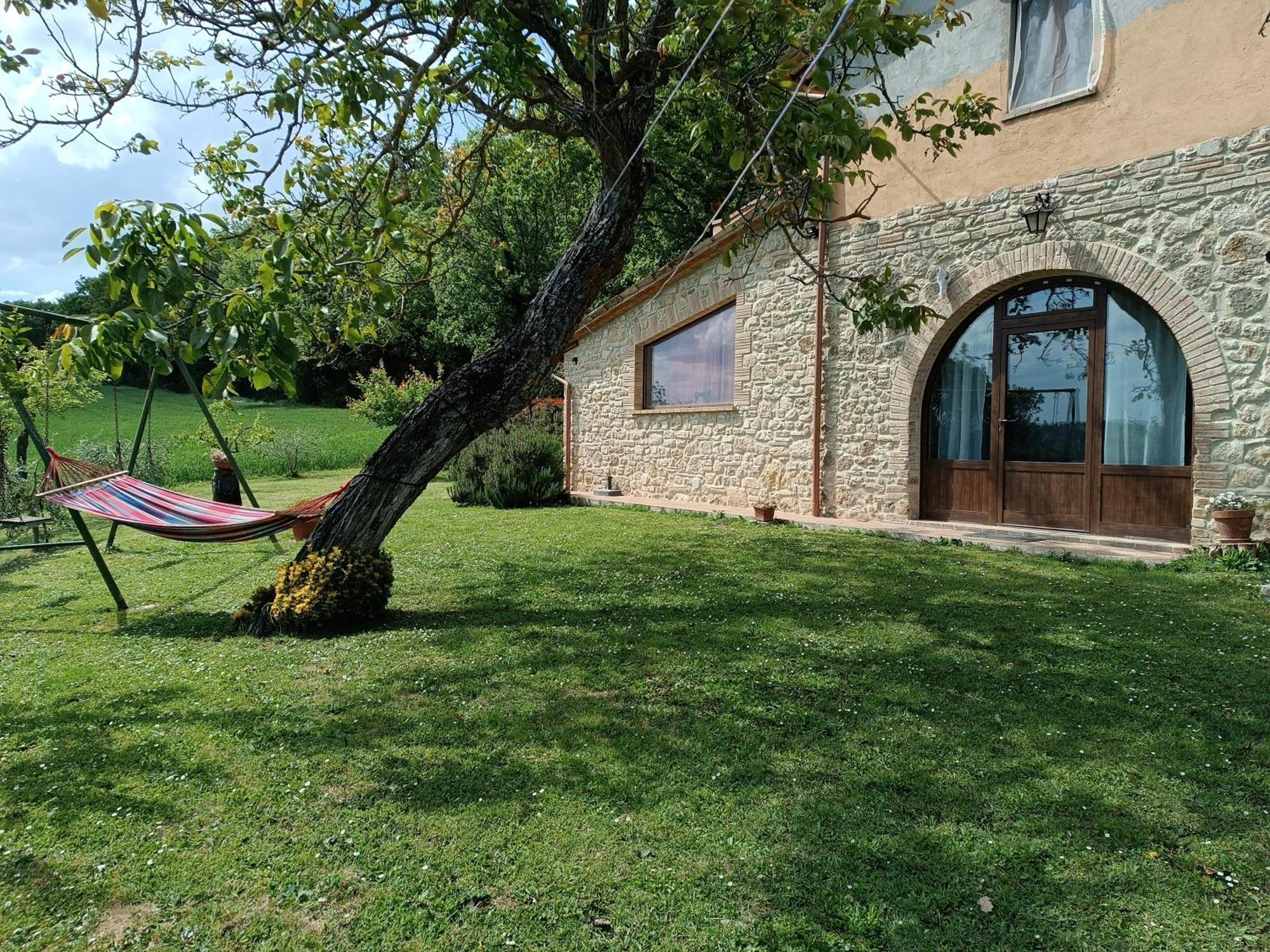 La Piccola Fattoria Villa โตดี ภายนอก รูปภาพ